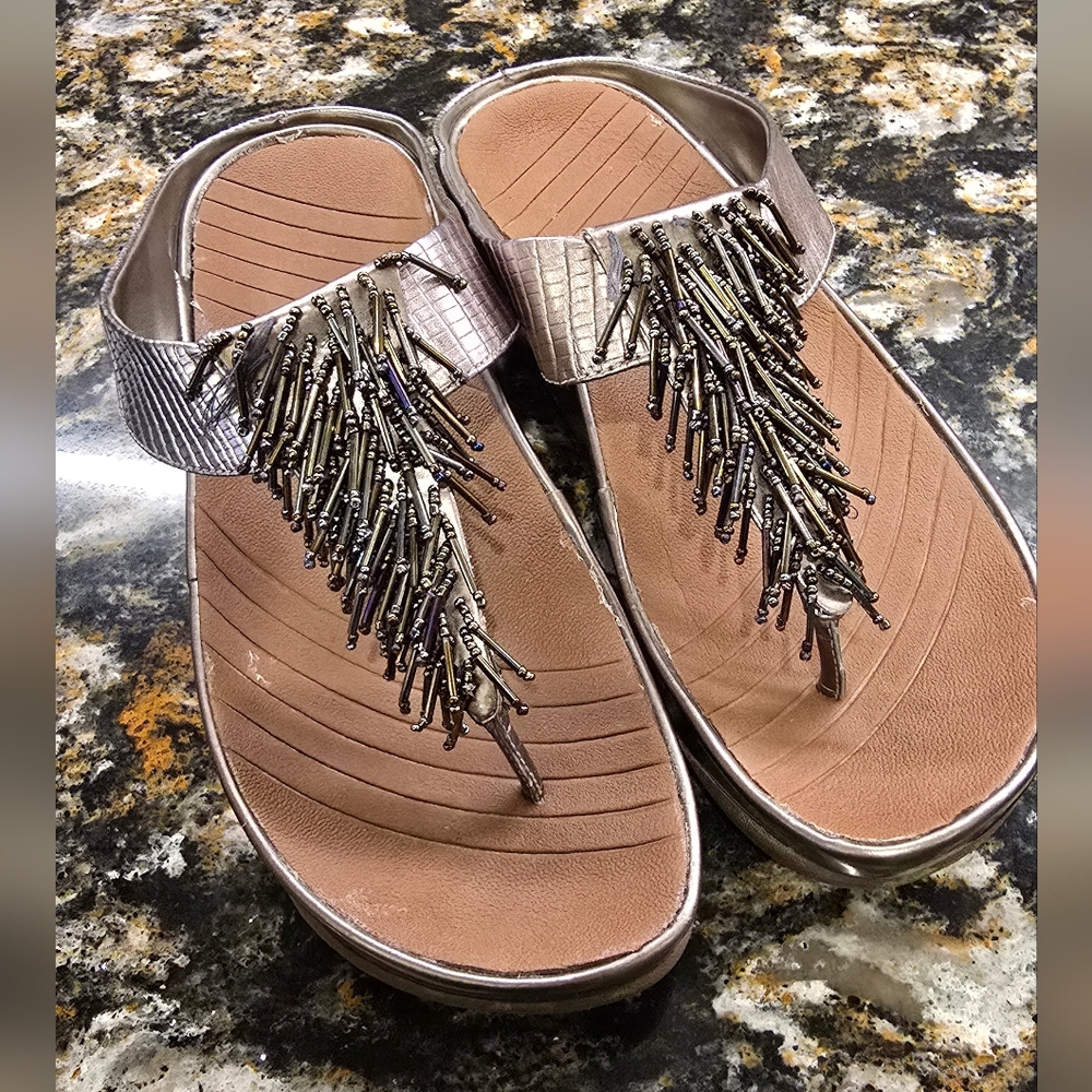 Cloud Walkers Daytona Thong Sandals by Avenue Metallic Pewter Beaded Sz 8